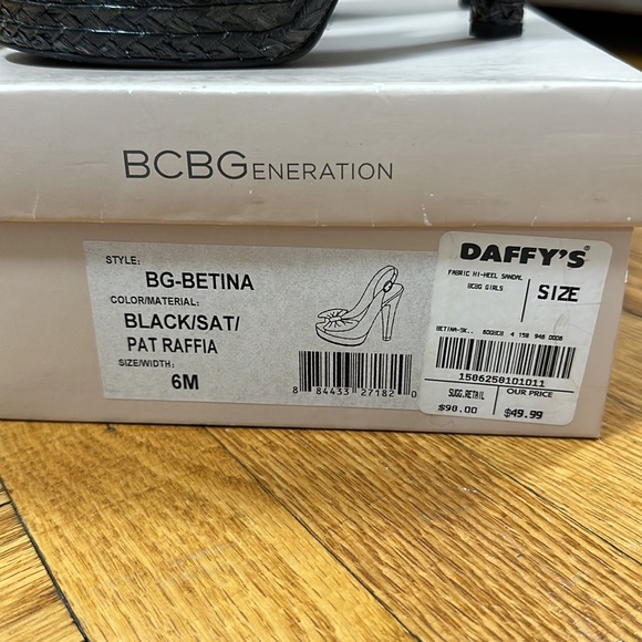 BCBG black satin bow platform heels size women’s 6 - Picture 4 of 5